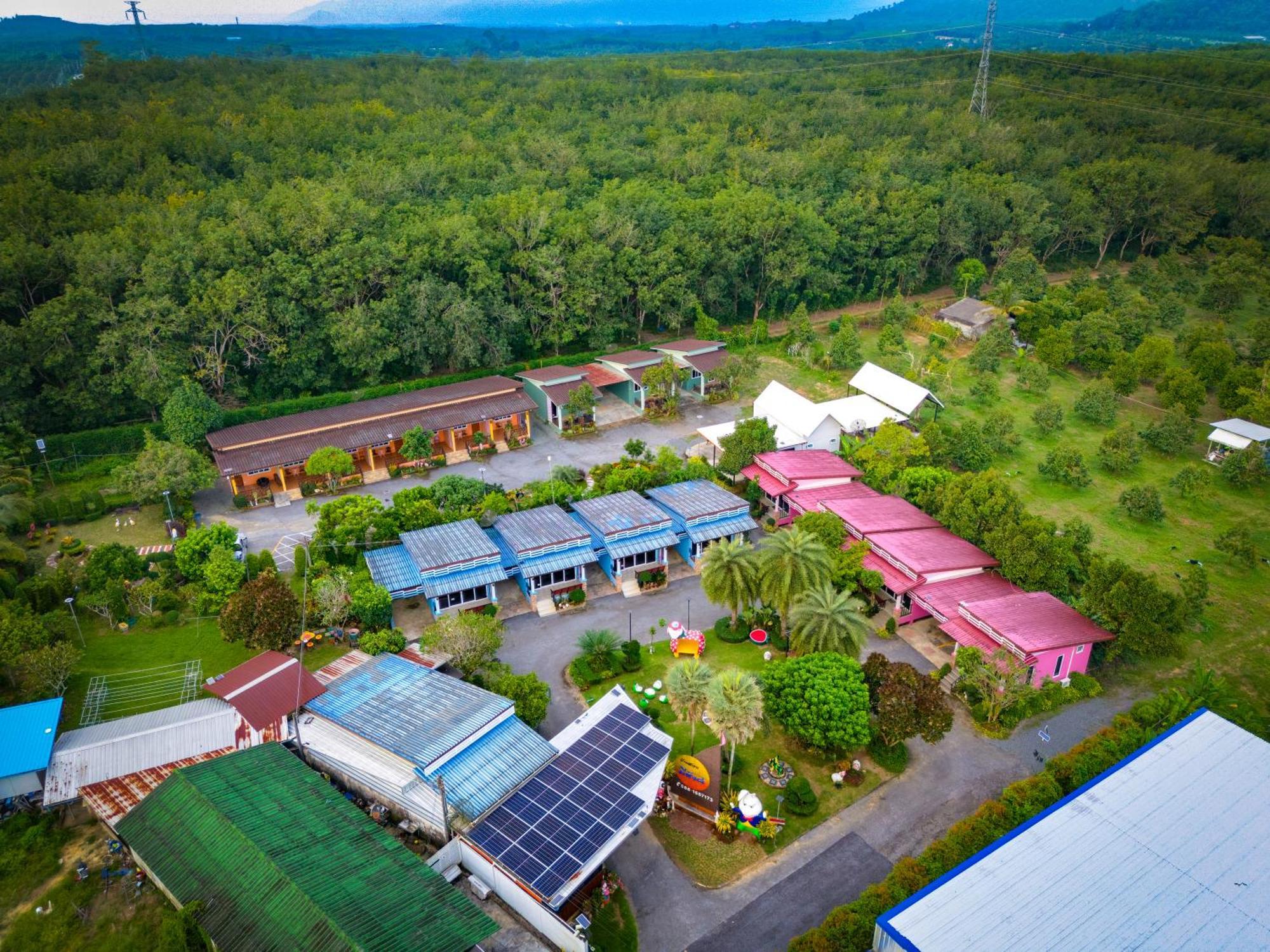 Baan Suan Mee Tang Hotel Chanthaburi Exterior foto