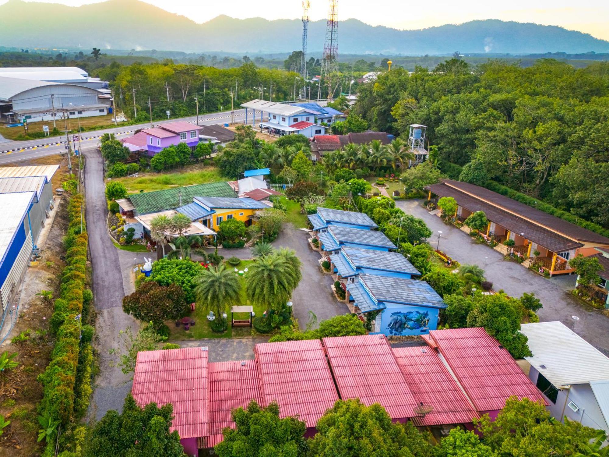 Baan Suan Mee Tang Hotel Chanthaburi Exterior foto